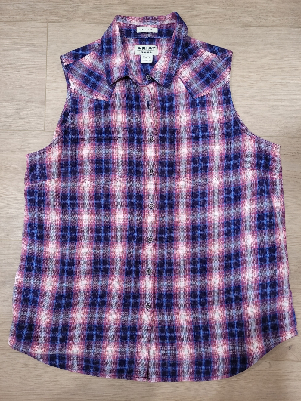 Ariat Women's XL Sleeveless Plaid Button-Front Shirt - Maroon, White & Blue